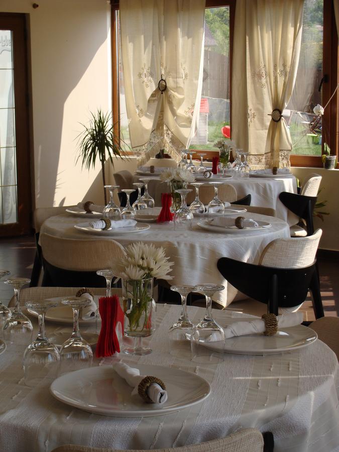 Pensiunea Taverna Bucium Iasi Buitenkant foto
