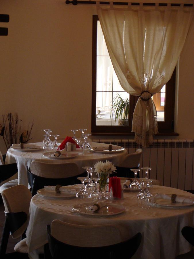 Pensiunea Taverna Bucium Iasi Buitenkant foto